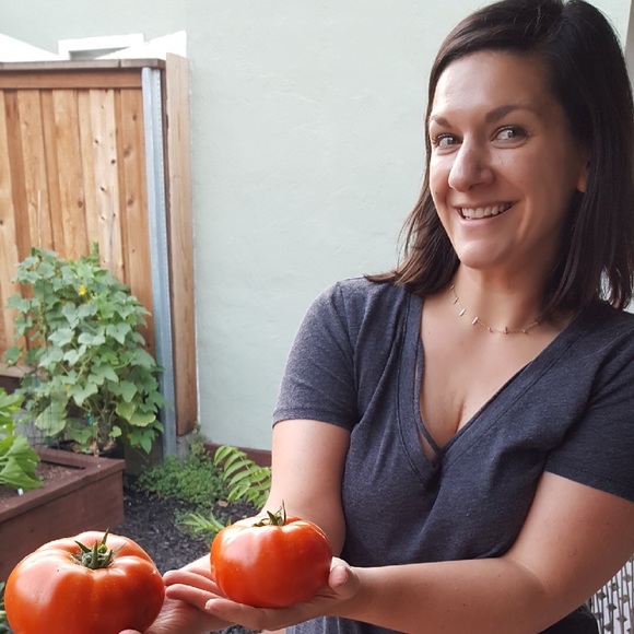 Meet your Posher, Gina - Picture 2 of 4